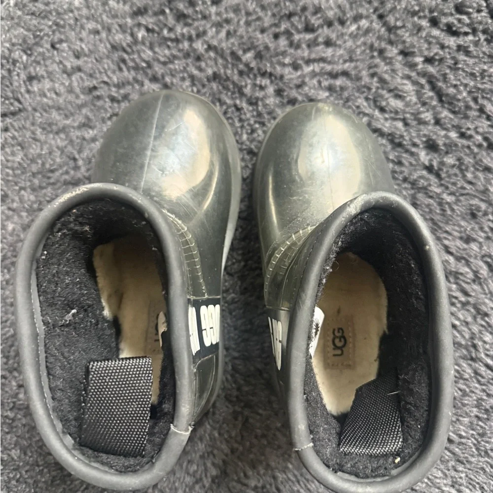 UGG Kids Boots Classic Clear Mini II Sz 10